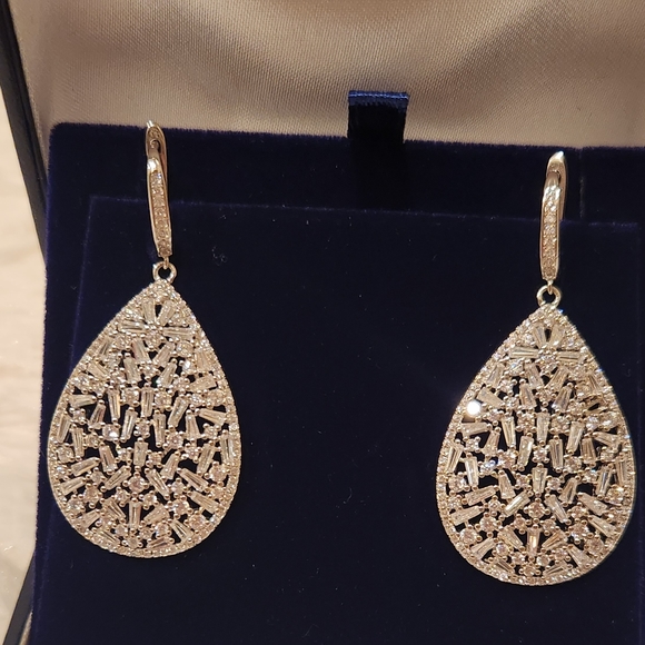 Large Pear Shape Drop Earrings - Picture 9 of 10